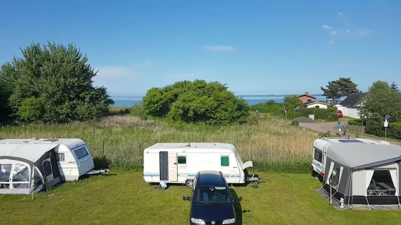 Äkta idyll, gemenskap och semester i lugnt tempo …